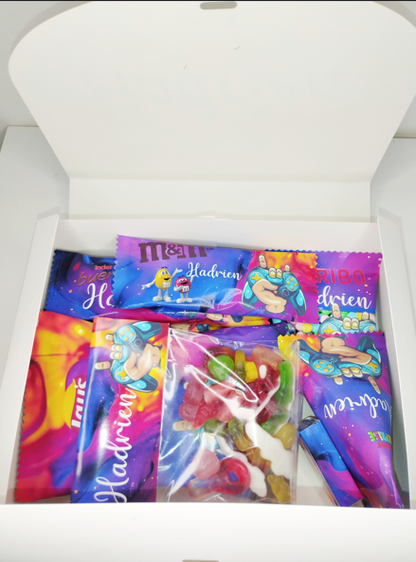 Box gourmande anniversaire personnalisée à offrir (X 10 articles),