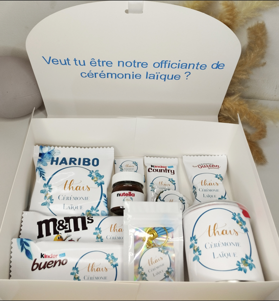 Box gourmande anniversaire personnalisée à offrir (X 10 articles),