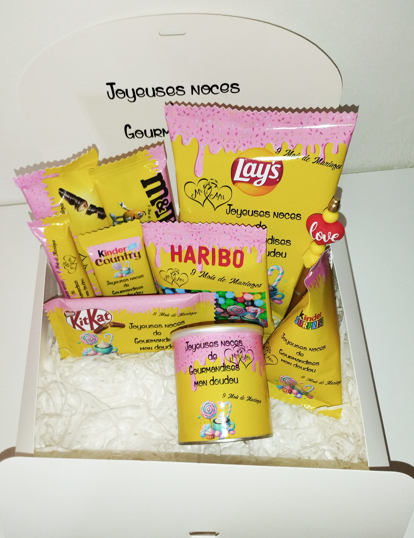 Box gourmande anniversaire personnalisée à offrir (X 10 articles),