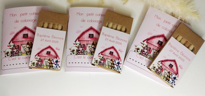 Mini cahier de coloriage avec ses crayons de couleurs personnalisé  (x2)