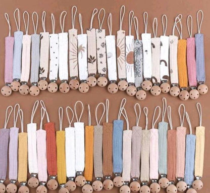 Coffret Cadeau de Naissance Personnalisé – Doudou, Hochet, Attache Tétine